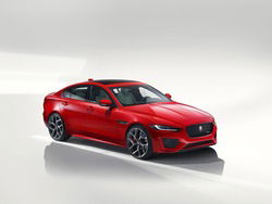 JAGUAR XE 2.0 D 204 CV aut. R-Dynamic Black