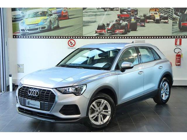 AUDI Q3 35 TFSI Business