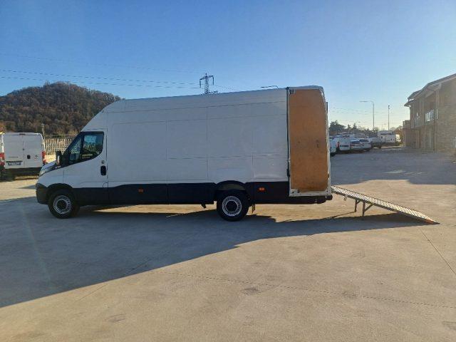 IVECO DAILY 35s14 CON PEDANA