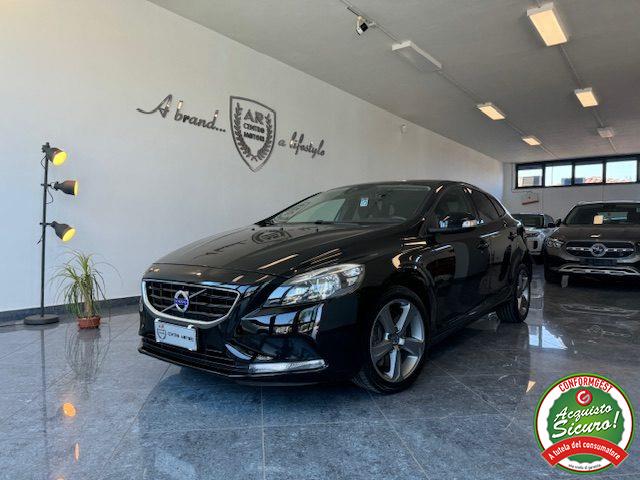 VOLVO V40 D2 Geartronic Momentum Navi Pdc Full