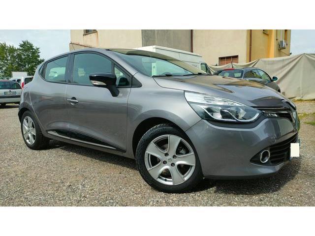 RENAULT CLIO 1.2 75CV 5 porte Wave OK NEOPATENTATI