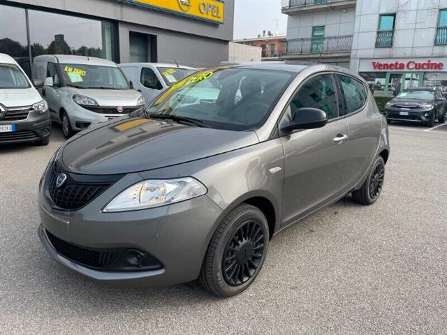 LANCIA YPSILON 1.0 FireFly 5 porte S&S Hybrid Silver