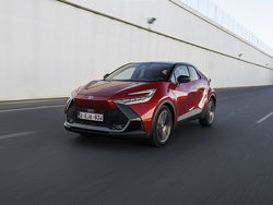 TOYOTA C-HR 2.0 HV Lounge