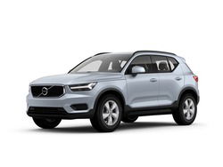 VOLVO XC40 T2 Momentum Core