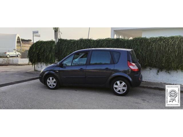 RENAULT ScÃ©nic 1.9 dCi/130CV Dynamique