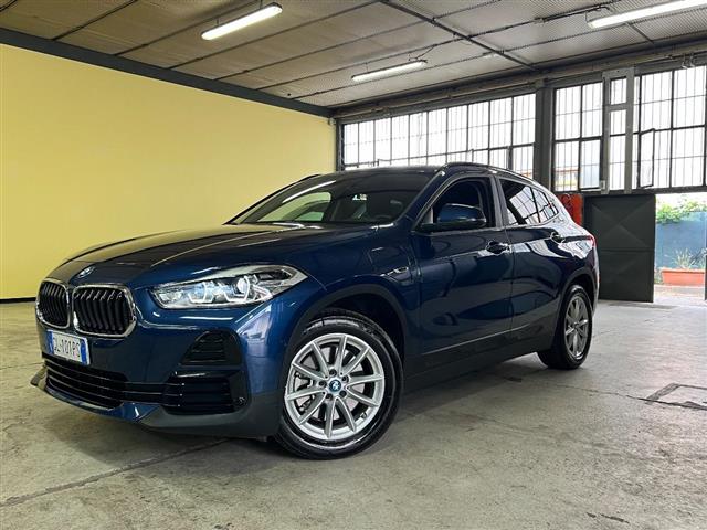 BMW X2 xDrive25e Goldplay Edition