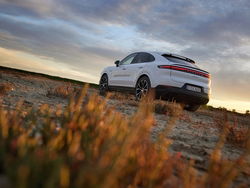 PORSCHE CAYENNE Coupé 3.0 V6 E-Hybrid