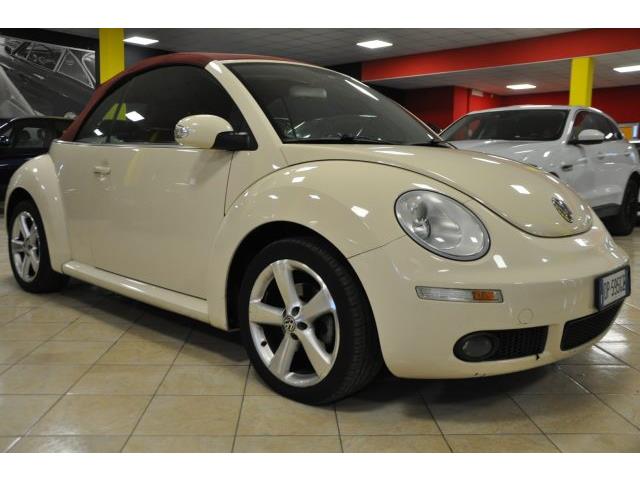 VOLKSWAGEN NEW BEETLE 1.9 TDI 105CV Cabrio Lim. Red Edt.