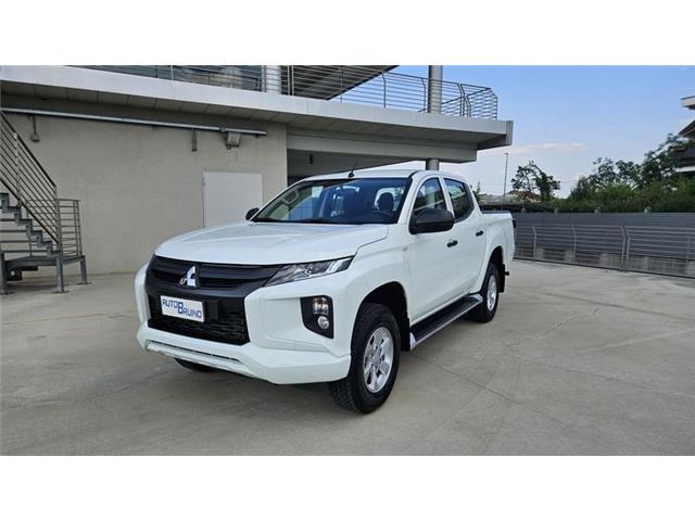 MITSUBISHI L200 2.3 D Double Cab 4x4 Easy Select Invite Connect