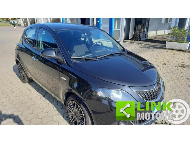 LANCIA YPSILON 1.0 FireFly 5 porte S&S Hybrid Gold NEOPATENTATI