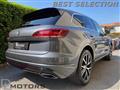 VOLKSWAGEN TOUAREG 3.0 V6, FULL LED, CRUISE ADATTIVO, IVA ESPOSTA.