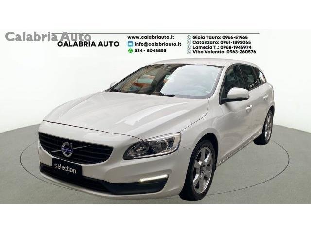 VOLVO V60 (2010) D3 Geartronic Business
