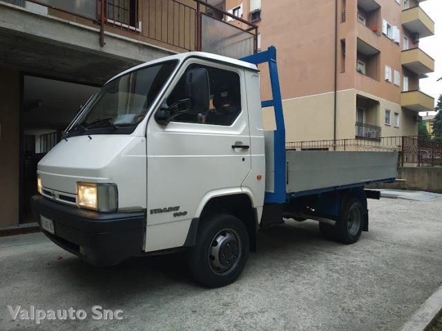 NISSAN TRADE 3.0 diesel PM-TB Cabinato