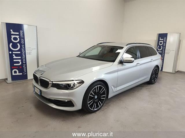 BMW SERIE 5 TOURING 520d 190cvTouring auto Navi FariLED Pelle Cerchi19