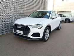 AUDI Q3 35 TDI quattro Business