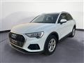 AUDI Q3 35 TDI S tronic Business Advanced