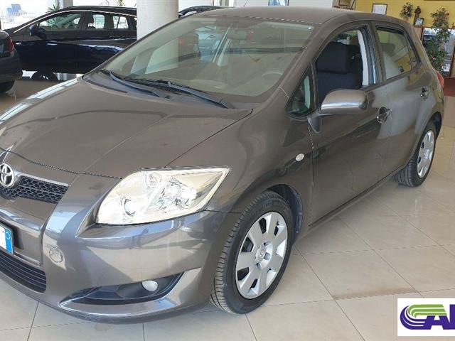 TOYOTA Auris D-4D 5p. Sol MY'08