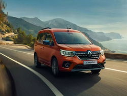 RENAULT NUOVO KANGOO 1.3 tce Equilibre TRASPORTO DISABILI IN CARROZZIN