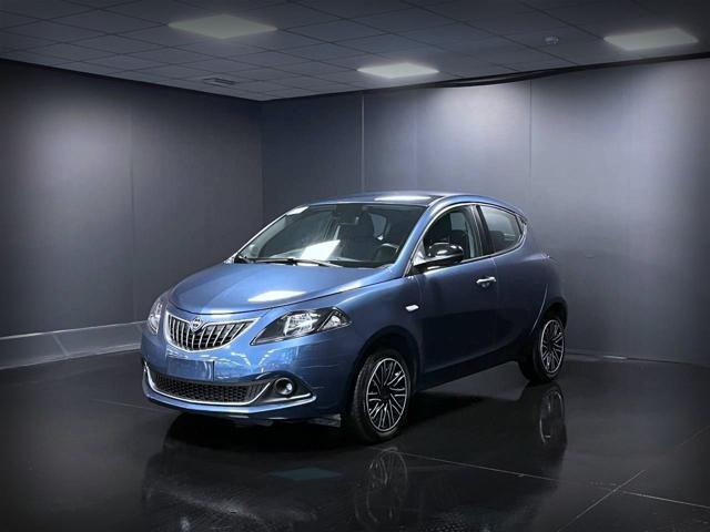 LANCIA YPSILON 1.0 FireFly 5 porte S&S Hybrid Ecochic Silver