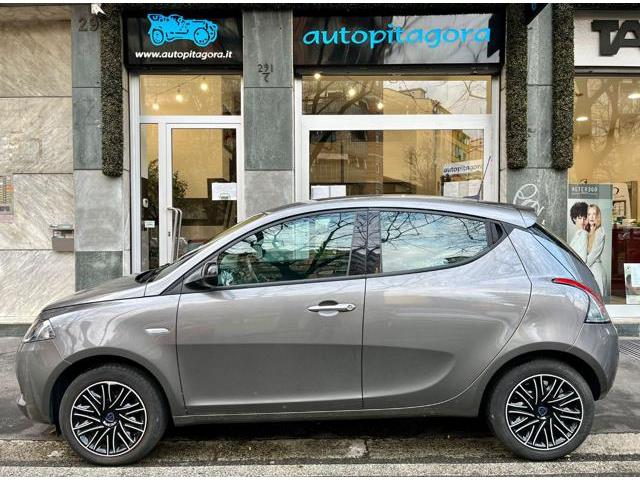 LANCIA YPSILON 1.0 FireFly 5 porte S&S Hybrid Gold