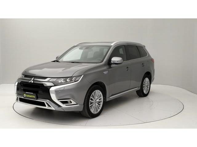 MITSUBISHI OUTLANDER 2.4 phev Diamond 4wd