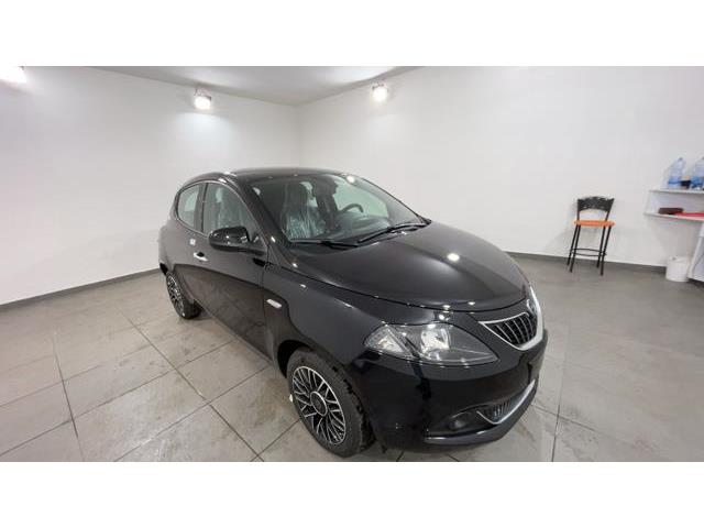 LANCIA YPSILON 1.0 FireFly 5p. Hybrid GOLD_KM0