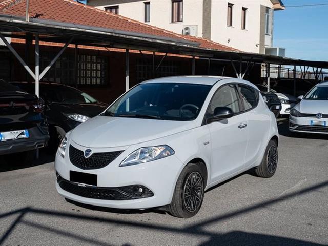 LANCIA YPSILON 1.0 FireFly 5 porte S&S Hybrid Ecochic Gold