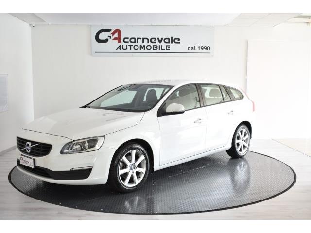 VOLVO V60 (2010) D3 Geartronic-Xenon-Bluetooth-Navi-Uni Proprietar.