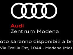 AUDI Q2 35 TDI S tronic Identity Black