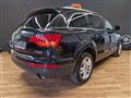 AUDI Q7 3.0 V6 TDI 233CV quattro tiptronic '7 POSTI'