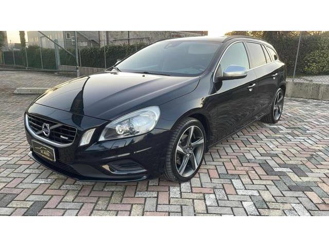 VOLVO V60 (2010) D5 R-design