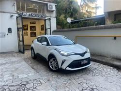 TOYOTA C-HR 1.8 Hybrid E-CVT Business