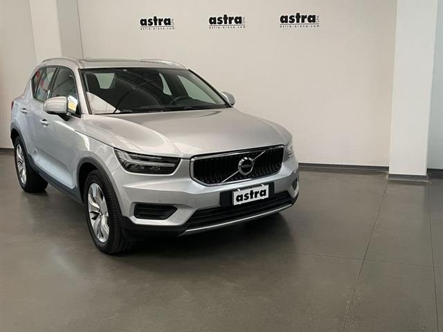 VOLVO XC40 D3 AWD Geartronic Momentum