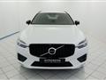 VOLVO XC60 B4 (d) AWD Geartronic R-design