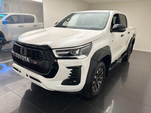 TOYOTA HILUX 2.8 D-4D A/T 4WD 4 porte Double Cab GR SPORT