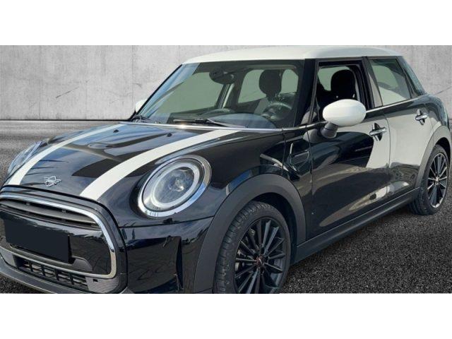 MINI MINI 5 PORTE 1.5 Cooper Essential 5 porte