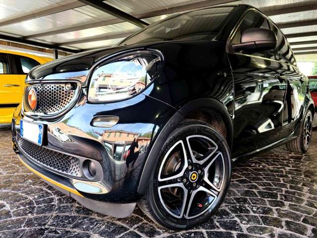 SMART FORFOUR TOTAL BLACK NAVI SENSORI PADDLE BRACCIOLO!