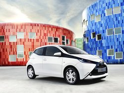 TOYOTA AYGO 1.0 VVT-i 69 CV 5 porte x-cool MMT