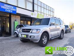 MITSUBISHI PAJERO V60 3.2 16V DI-D 5p.  Autocarro