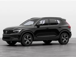 VOLVO XC40 B3 automatico Plus Dark