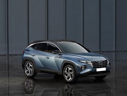 HYUNDAI NEW TUCSON PE 1.6HEV AT 2WD EXELLENCE