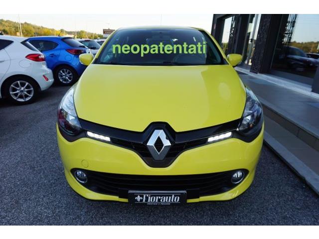 RENAULT CLIO 1.2 75CV 5 porte Live