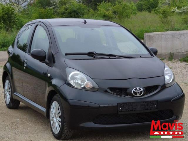 TOYOTA AYGO 1.0 12V VVT-i 5 porte Now Connect