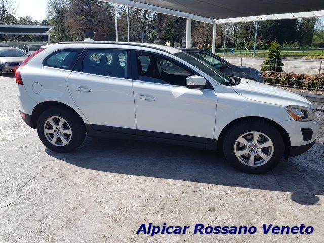 VOLVO XC60 D4 4WD Momentum