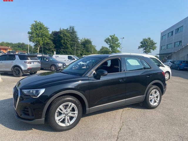 AUDI Q3 35 TDI quattro Business