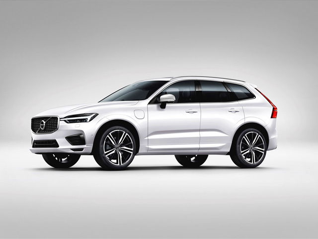 VOLVO XC60 2.0 B4 MOMENTUM PRO AWD AUTO