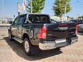 TOYOTA Hilux 2.4 D-4D 2WD 2p. SC