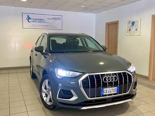 AUDI Q3 35 TDI S tronic Business Advanced