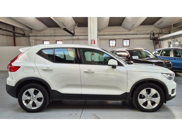 VOLVO XC40 T3 Geartronic 163CV NAVY-TELECAMERA-CAMBIO AUT.