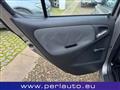 TOYOTA YARIS 1.0i 16V cat 5 porte Sol